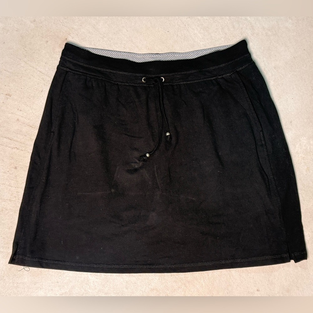 East 5th Women's Black Skirt Size Medium M SM 306